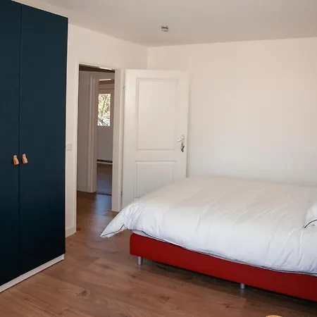 The Farmer's Daughter 3*